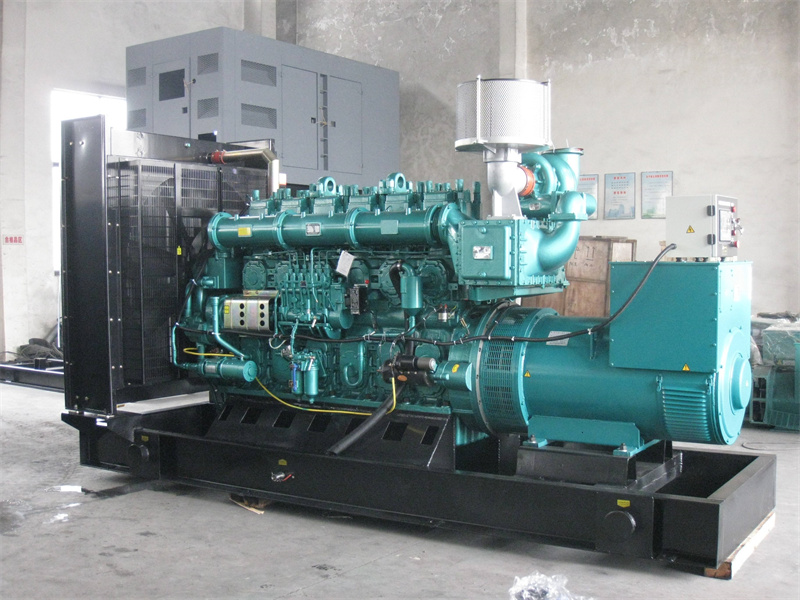 新田200KW 柴油发电机的油耗是多少?